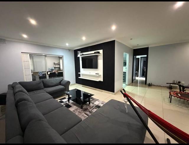 4 BEDROOM PROPERTY TO RENT IN SHERWOOD